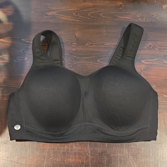 Livi Active Black Full-Coverage Bra with Molded Cups - Picture 1 of 4